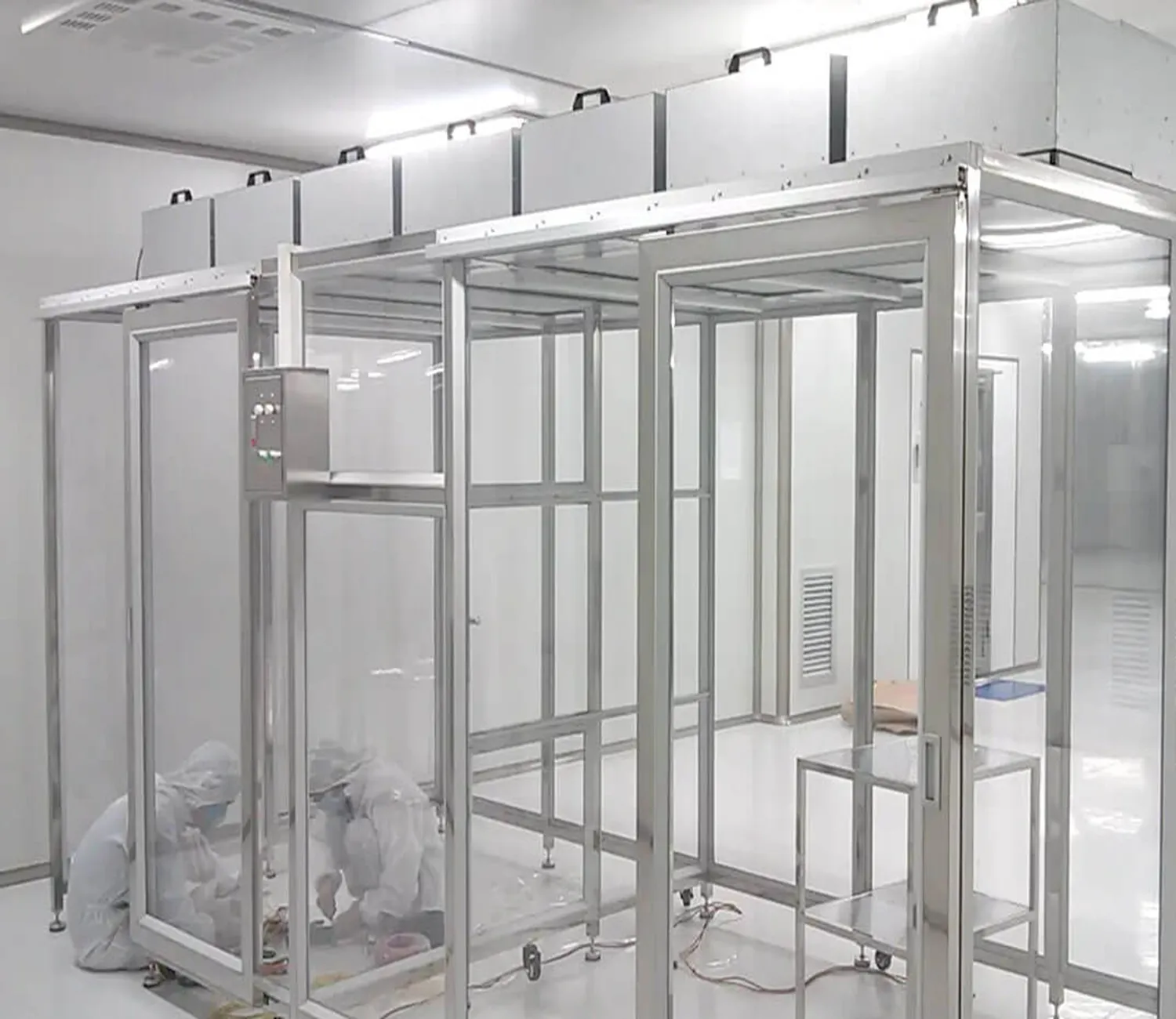 5 x 15M class 7 hardwall Cleanroom1