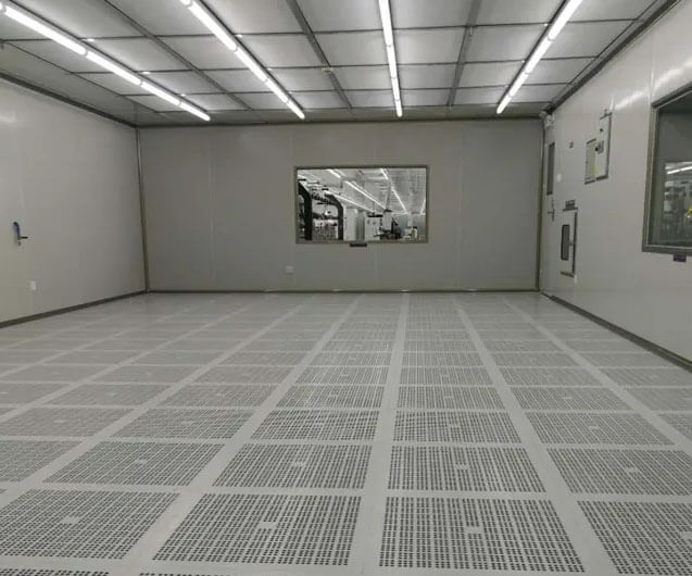 Can I wear shorts in the cleanroom?