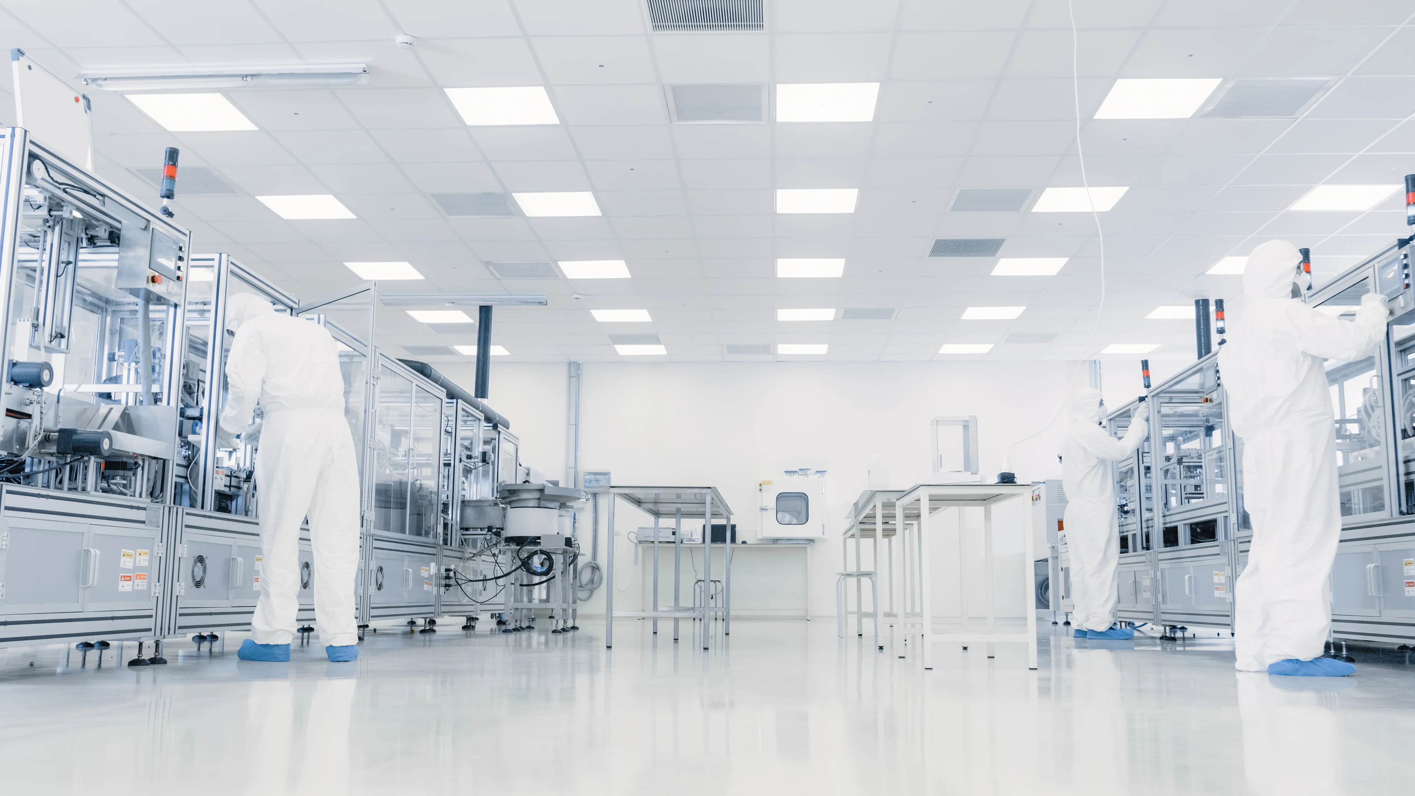 1e050c21190baa4982ac40ab70465e8e_Spectral-Blue-cleanroom_v=1675857112.jpg