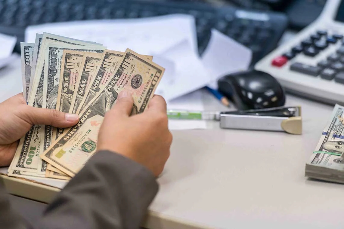 beb18b18dae58f937da342379ee20af3_counting_money_1143x_v=1672816076.jpg beb18b18dae58f937da342379ee20af3_counting_money_1143x_v=1672816076.jpg