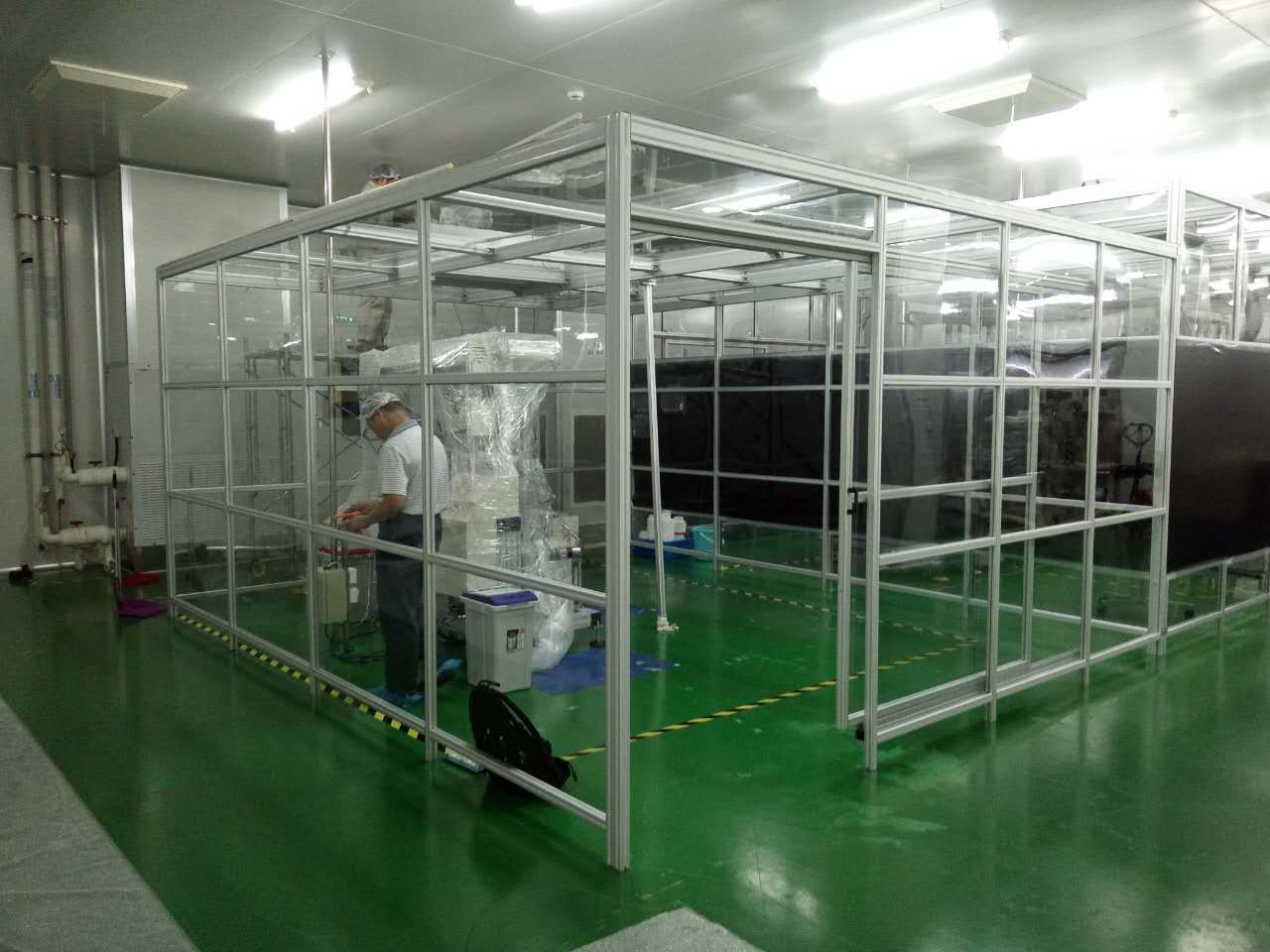 Clean room installation